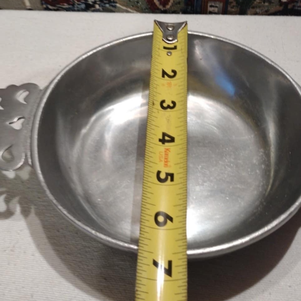 Vintage Wilton bicentennial Armetale Plough Tavern Double Handled Porringer Bowl - Picture 7 of 12
